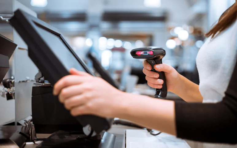 ETBAS — Predictive Analytics for Smart Retail